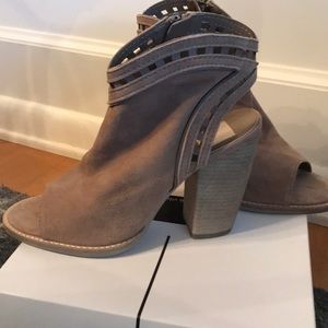 Dolce Vita Natasha Booties